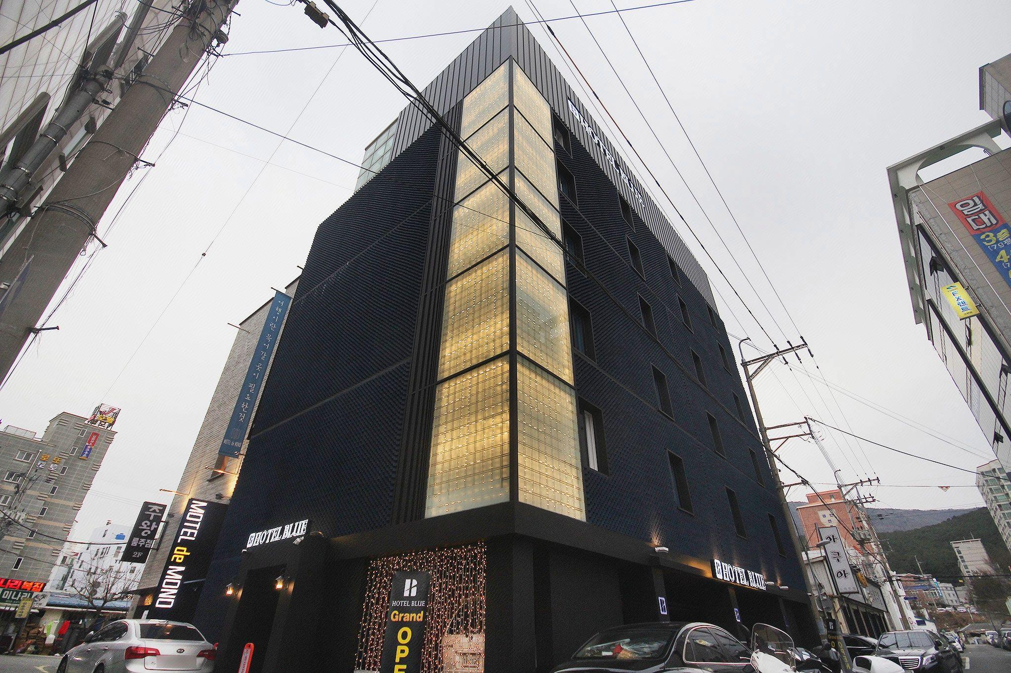 Blue Hotel 5/28