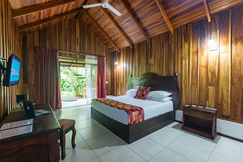 Arenal History Inn 8/46
