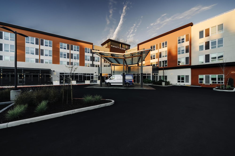 Hyatt Place Sacramento International Airport 44/47