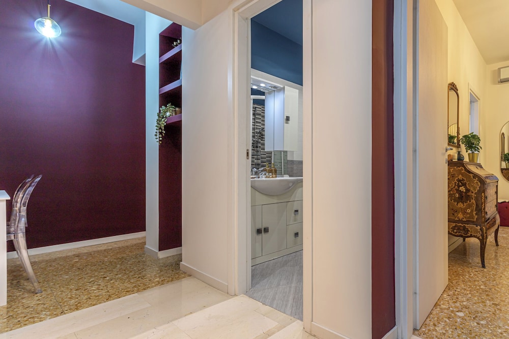 Cozy Flat Near Colosseum 36/48