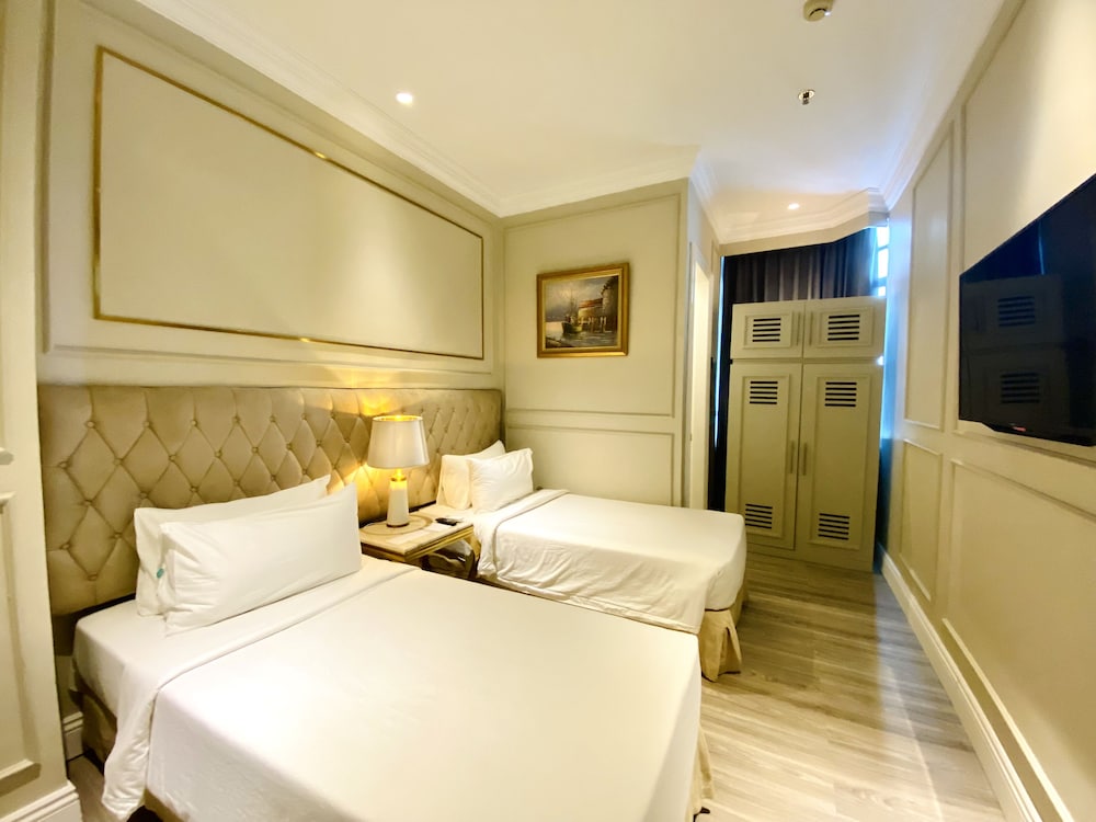 2 BEDROOMS, SUITE