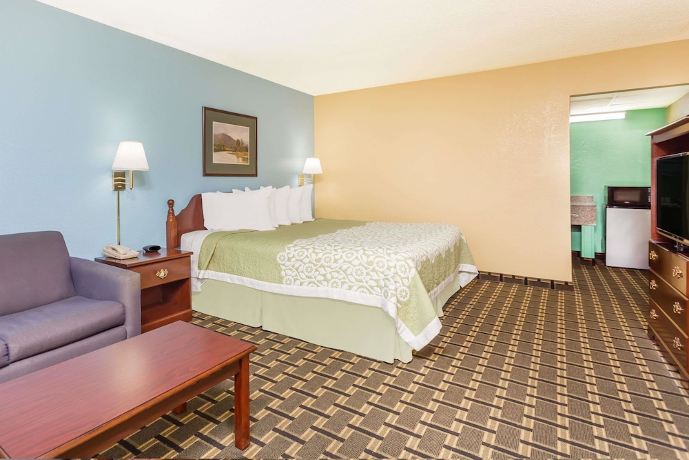 Days Inn by Wyndham Clayton 11/26