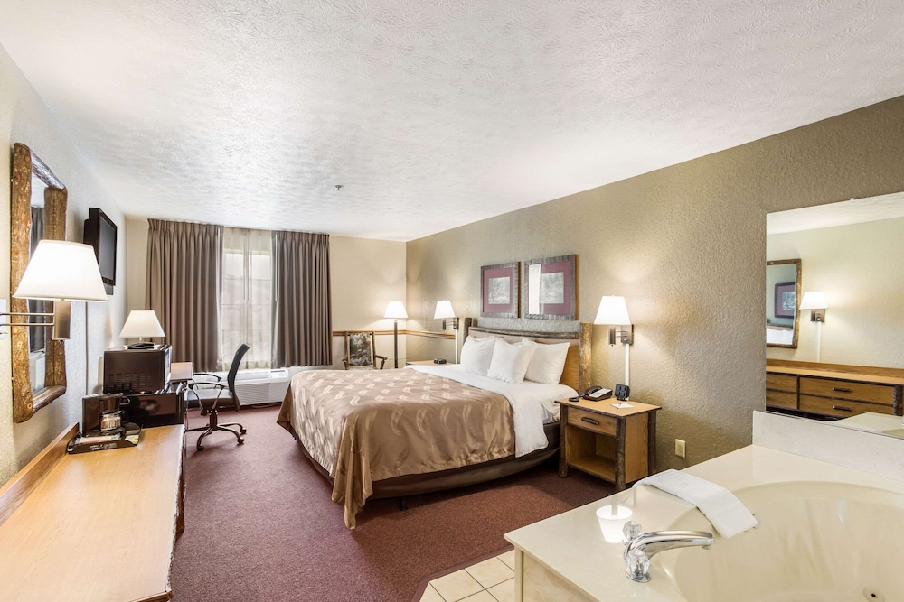 Quality Inn and Suites Big Stone Gap 13/40