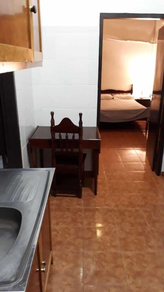 Hostal Residencial Leones De Castilla 31/45