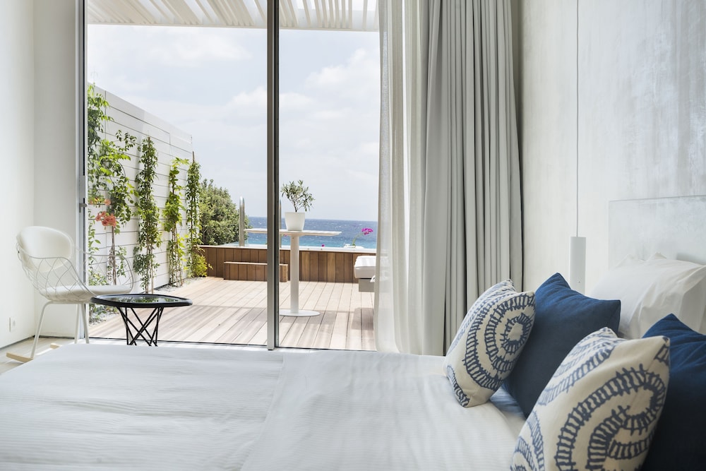 Mykonos Dove Beachfront Hotel 29/73