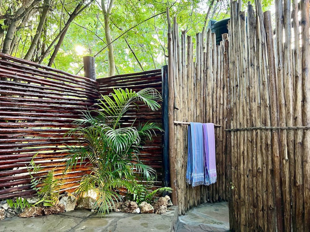 Rock And Sea Resort 2/50