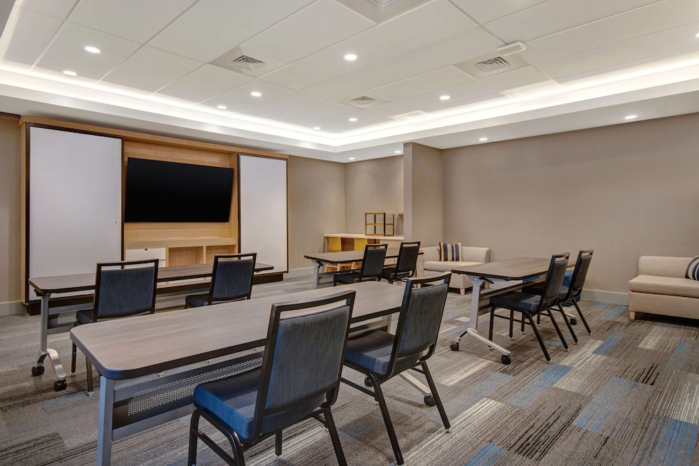 Hyatt House Mall Of America Msp Airport 34/43
