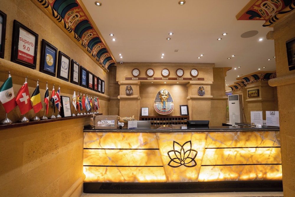 Great Pyramid Inn 3/50
