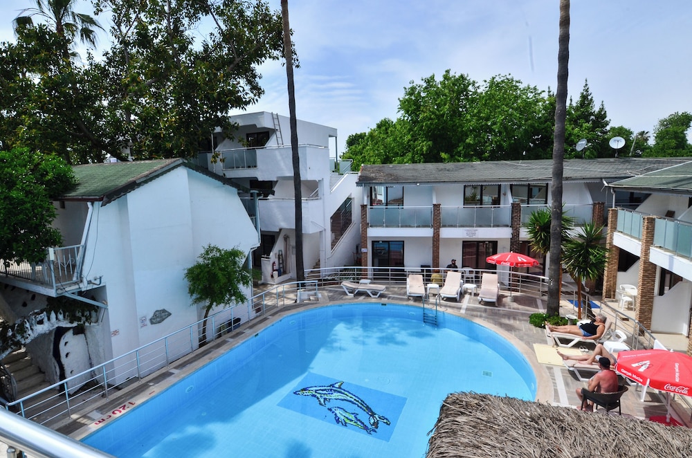 Tropic Hotel Side 26/51