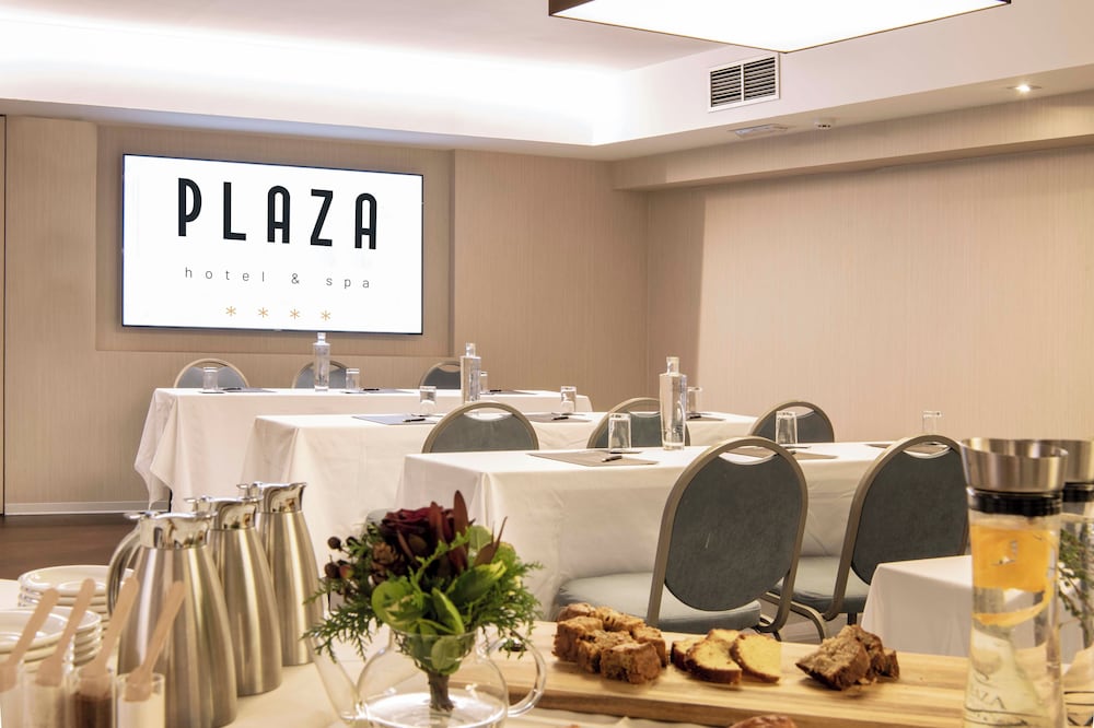 Plaza 54/61