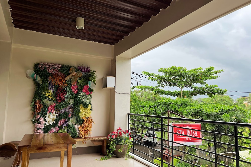 Sta Rosa Inn Iloilo powered by Cocotel 4/31