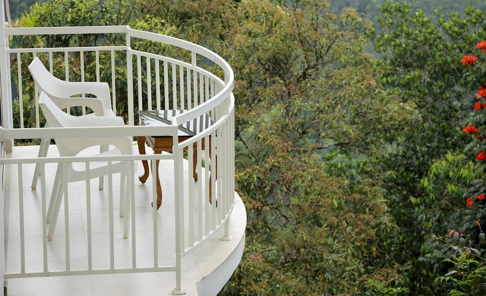 The Fog Munnar Resorts And Spa 52/55