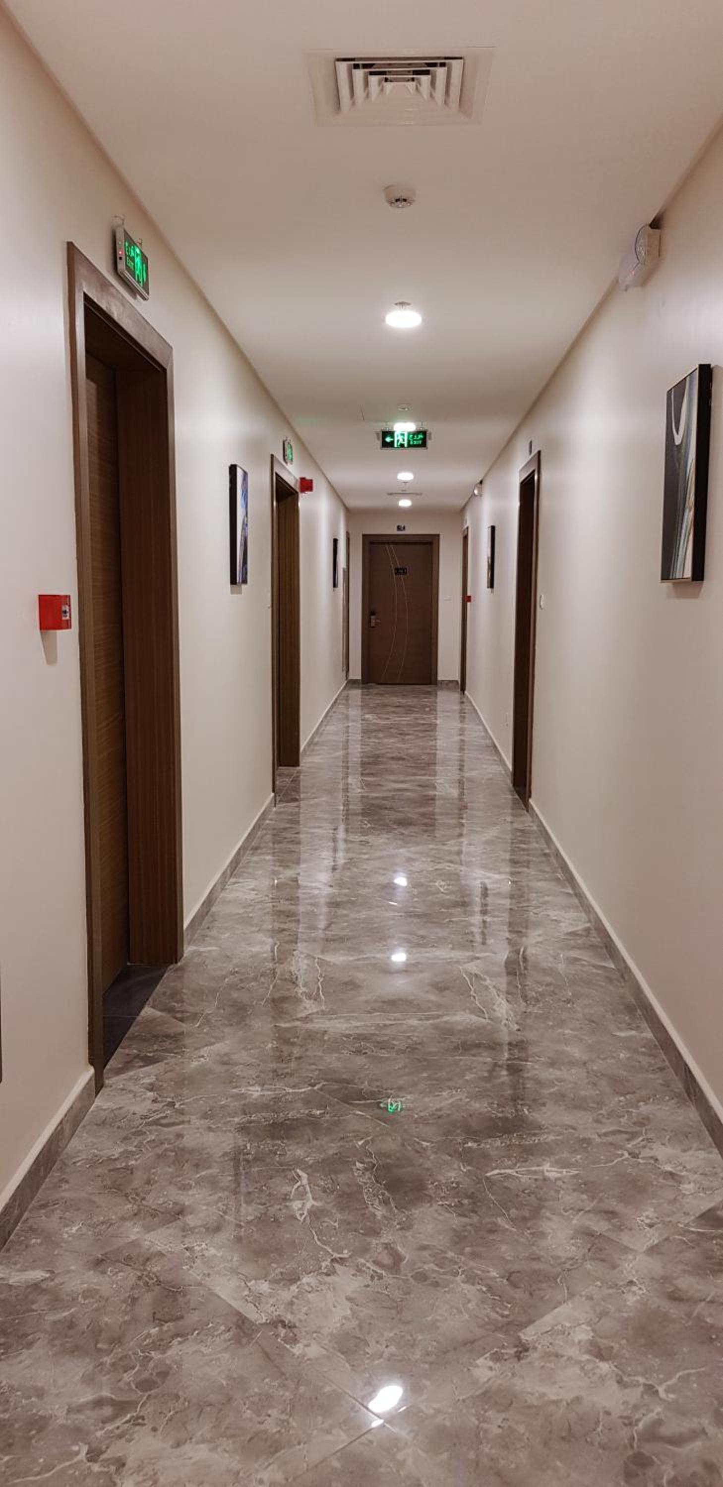 BW Suites & Spa 54/60