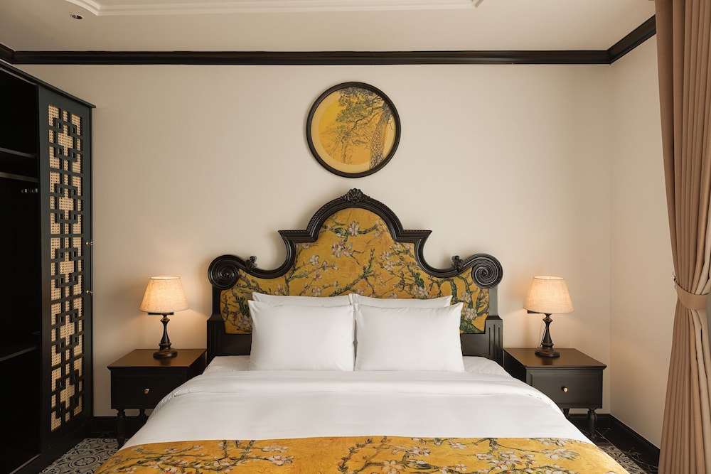 غرفة ديلوكس بسرير كينج بإطلالة على المدينة بشرفة، C'Lau Hotel Ninh Binh - A Gem Nestled in Ancient Quarter 6/10