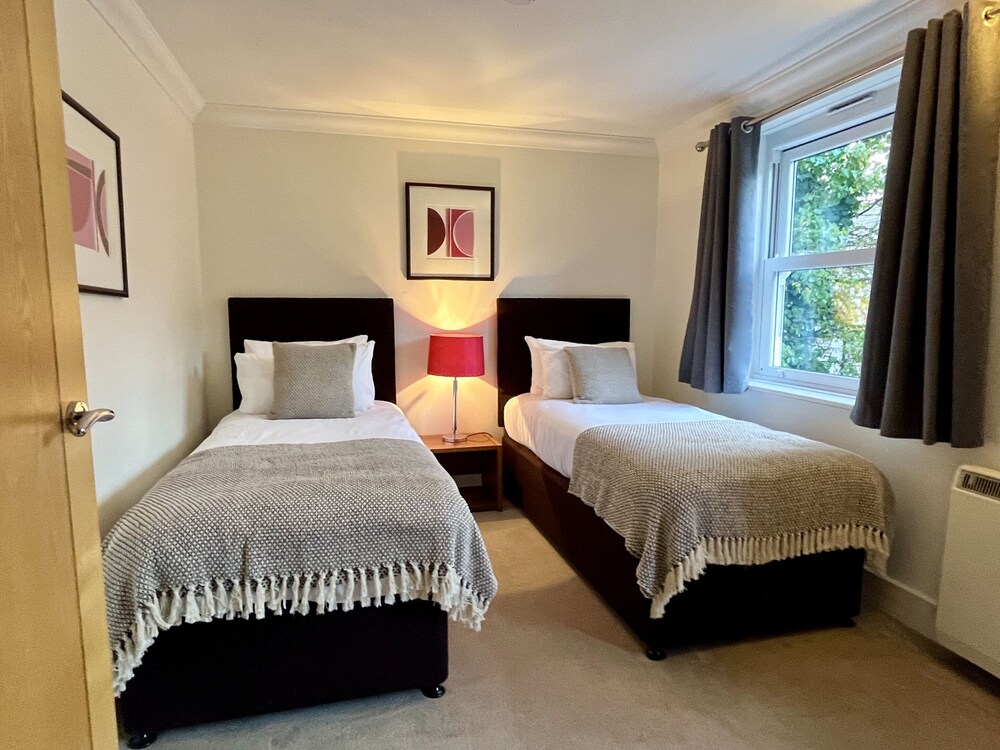 Eden House 8/50