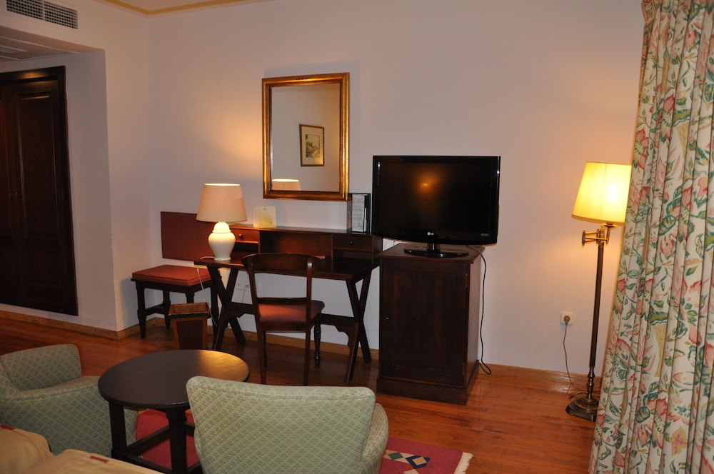 Parador de Gijon 38/50