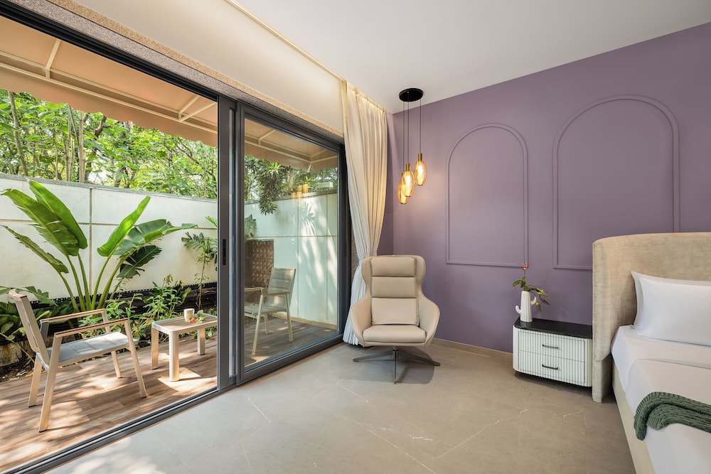 ELIVAAS Cloud 7 4 BHK Villa with Pvt Pool 44/72