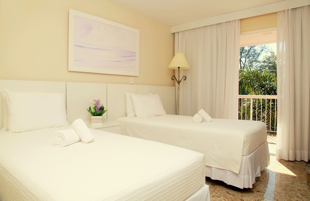 STANDARD, TWIN BEDS, PARTIAL SEA VIEW, BALCONY