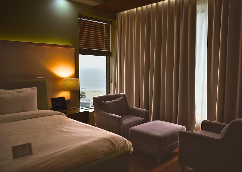 Baymond Hotel 27/47
