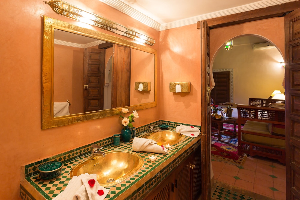 Riad Amina 75/75