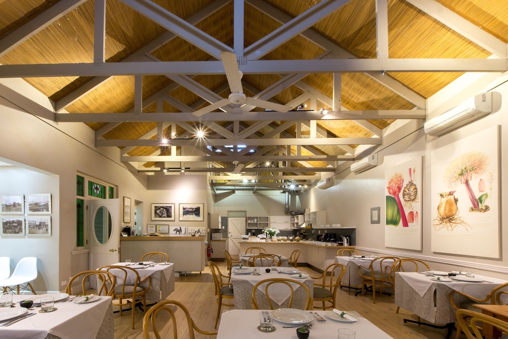 Quarry Lake Inn 18/31