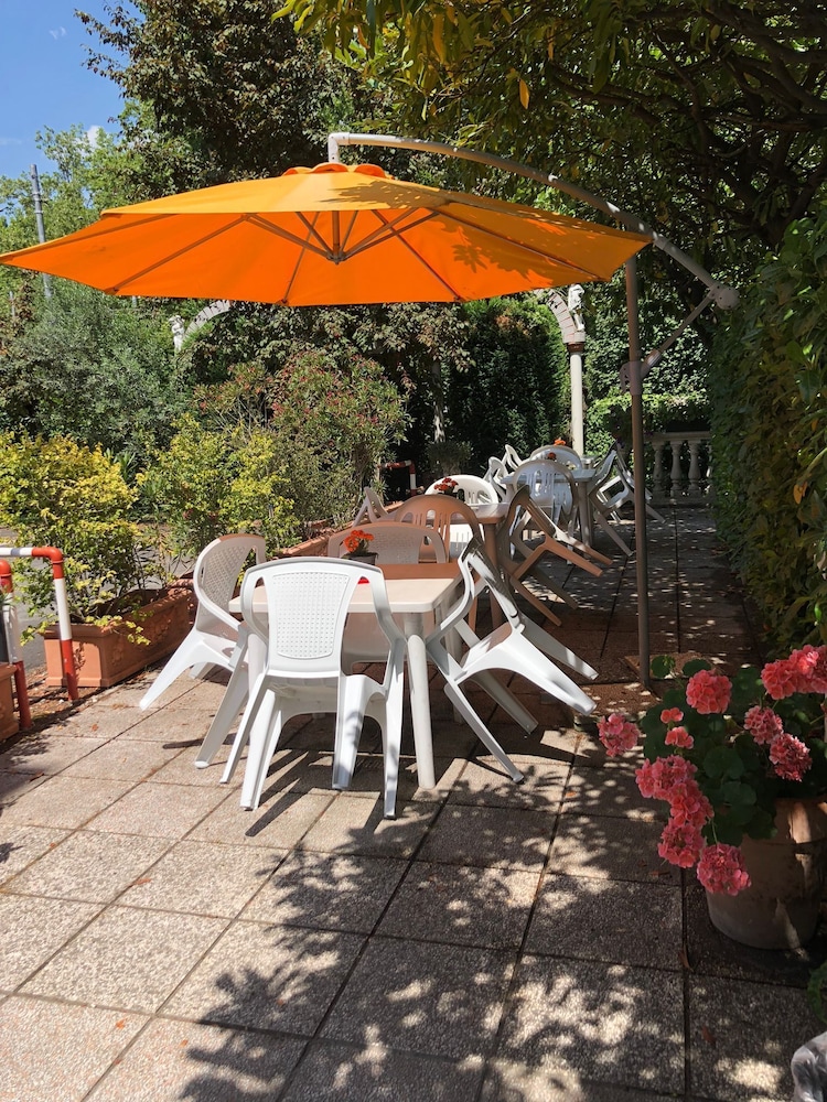 Albergo Moderno 29/33