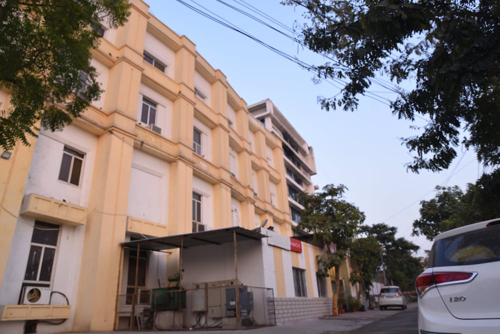Hotel C 9 36/50