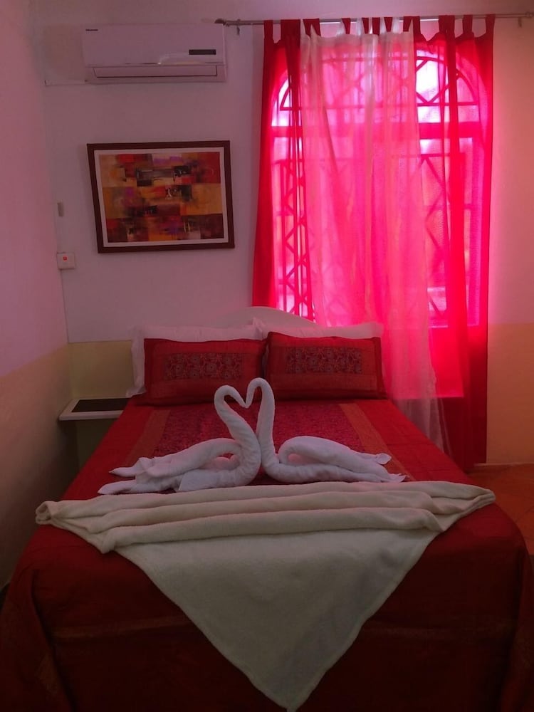 Eden Villa 5/41