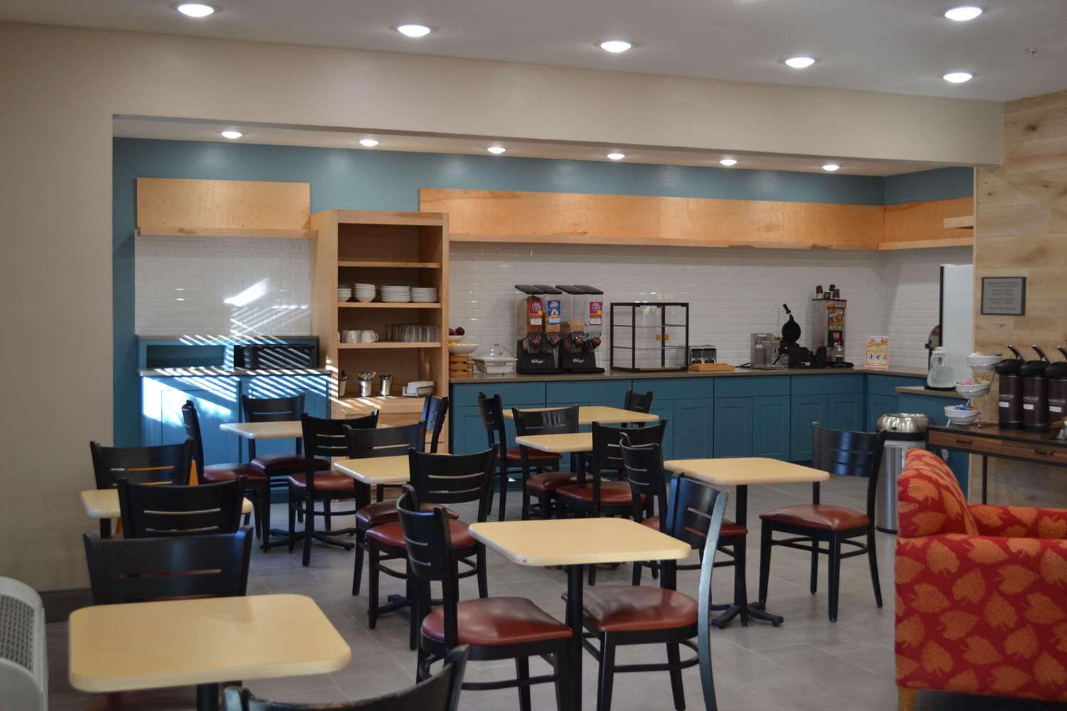 Country Inn & Suites by Radisson, Fairview Heights, IL 29/39
