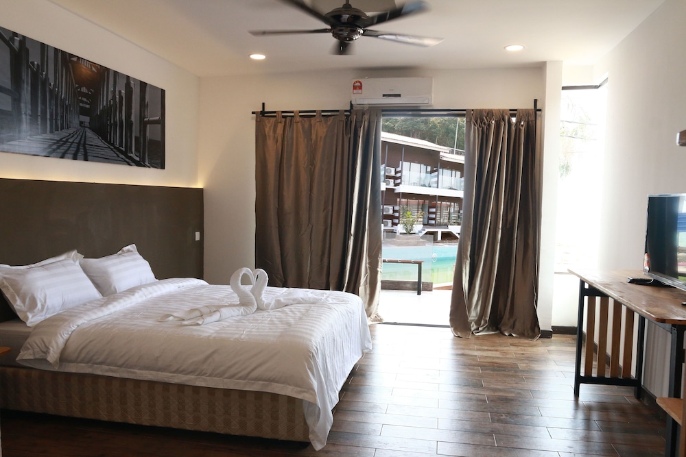 The Barat Tioman Beach Resort 12/50