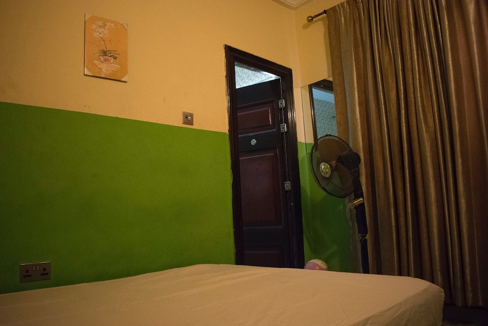 Taverna Guest House 6/30