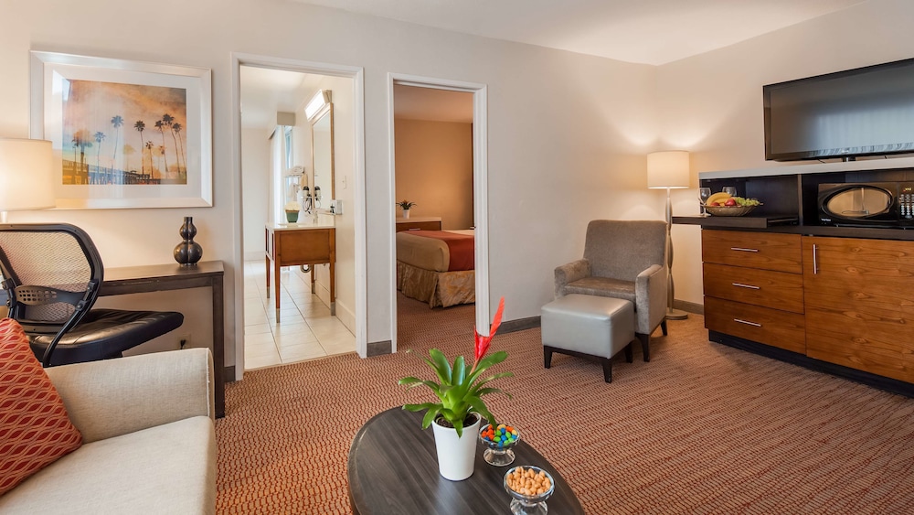 Best Western Royal Palace Inn & Suites 37/46