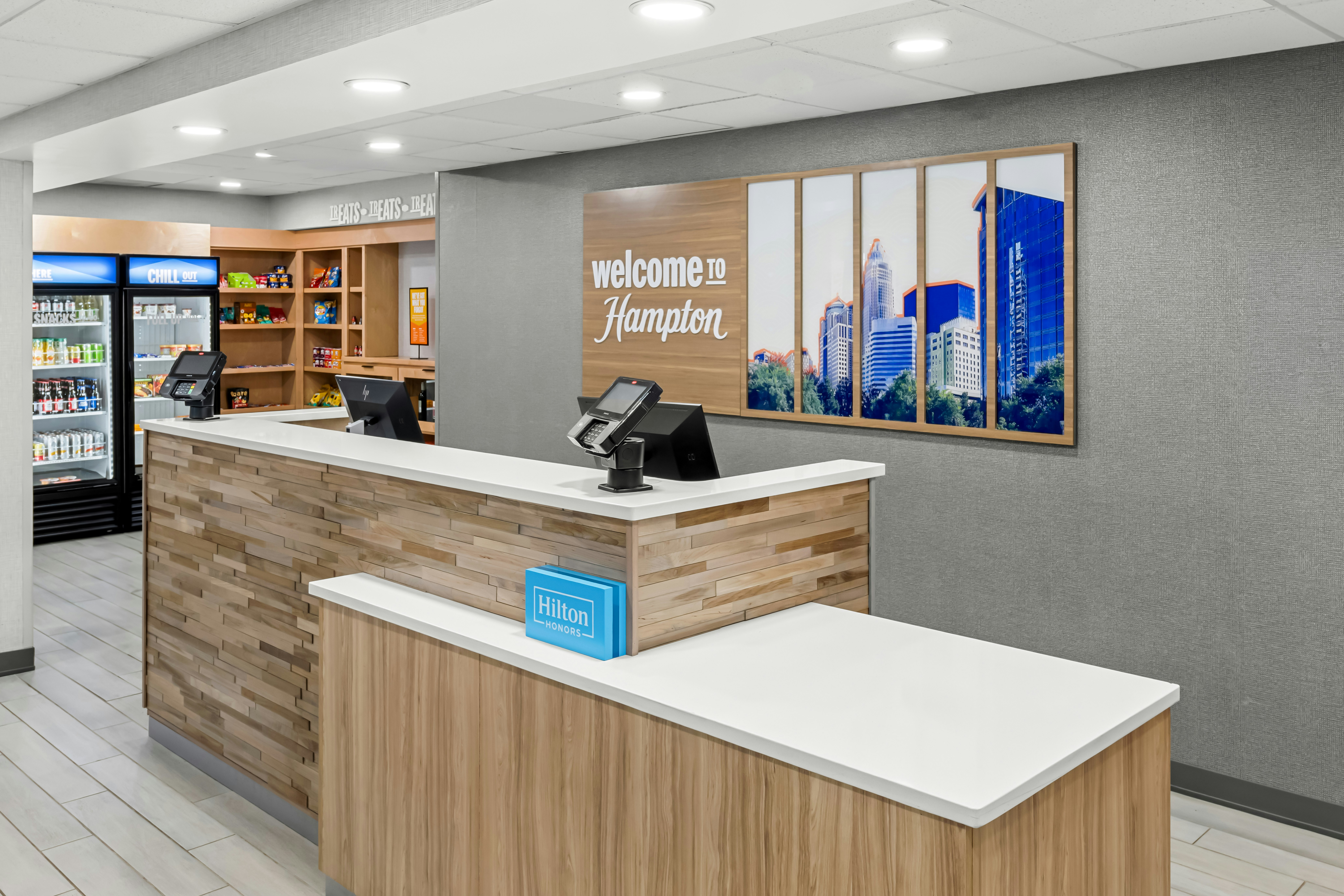 Hampton Inn and Suites Charlotte Airport 6/63