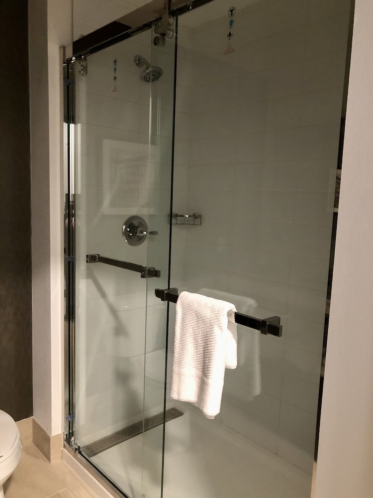 غرفة بسرير كينج، La Quinta Inn & Suites by Wyndham Denver Parker 7/9