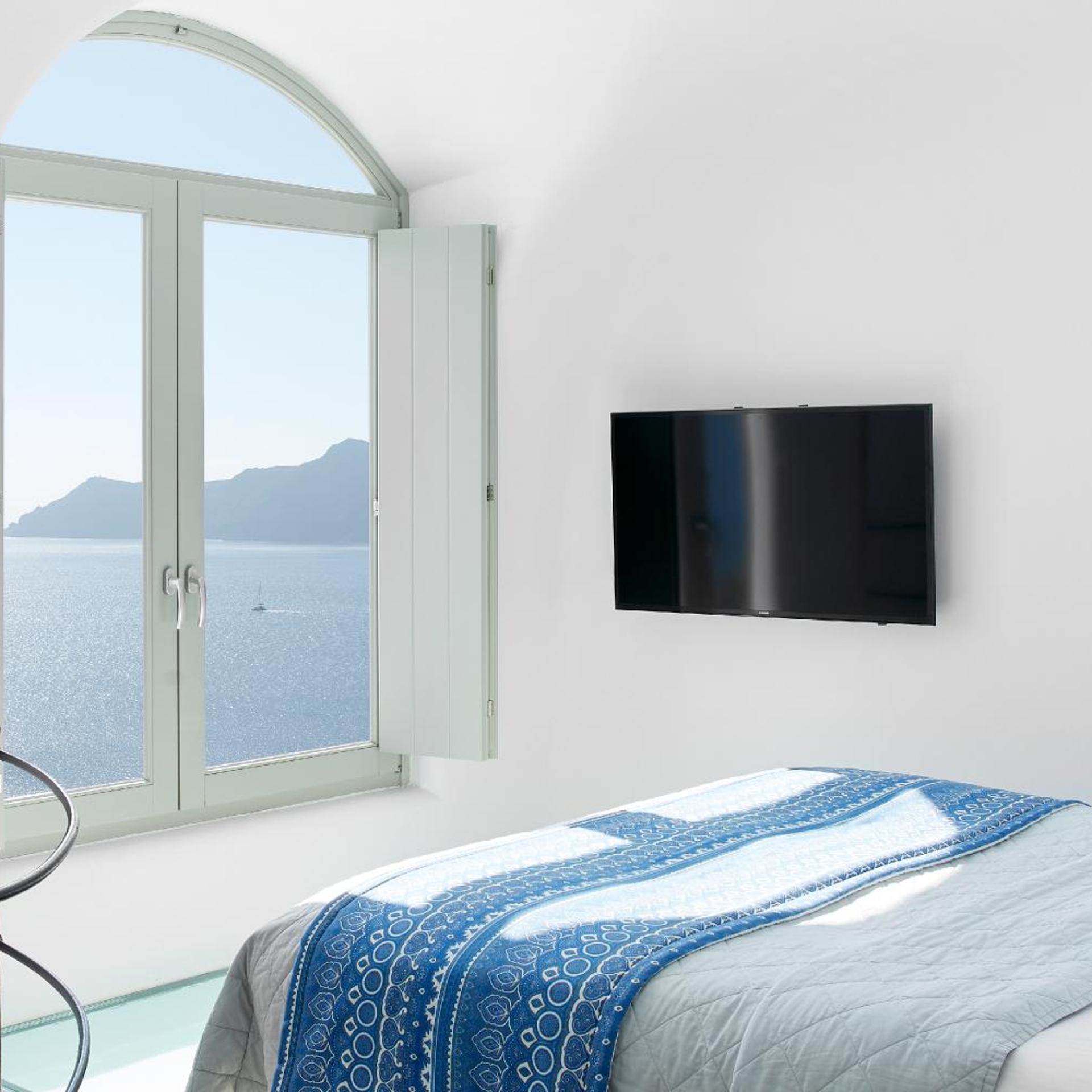 Deluxe, Villa, Caldera View, Outdoor Jetted Tub، La Perla Villas And Suites Adults Only 2/5