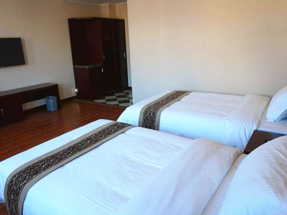 GreenTree Inn LiaoYuan Longshan District Train station Longjihuadian Hotel 15/25