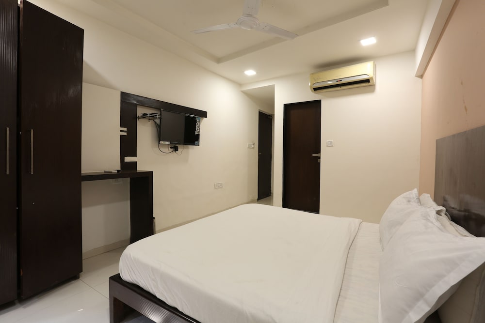 Kamran Residency 24/50