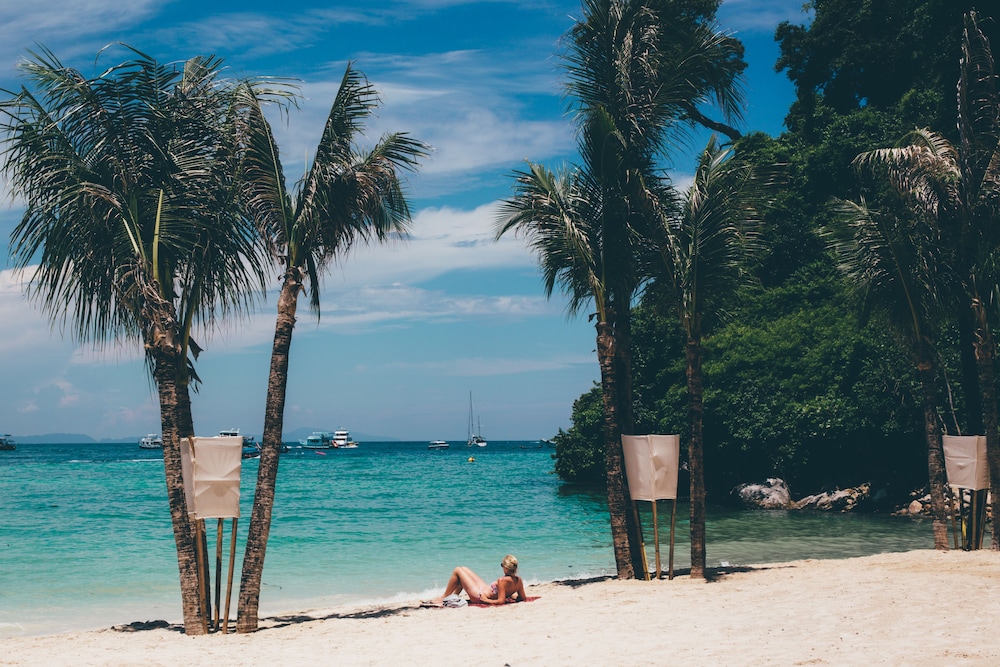Phi Phi Cliff Beach Resort 63/69