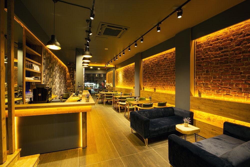 Alemeyn The Taksim Leons Hotel Cafe & Spa 18/28