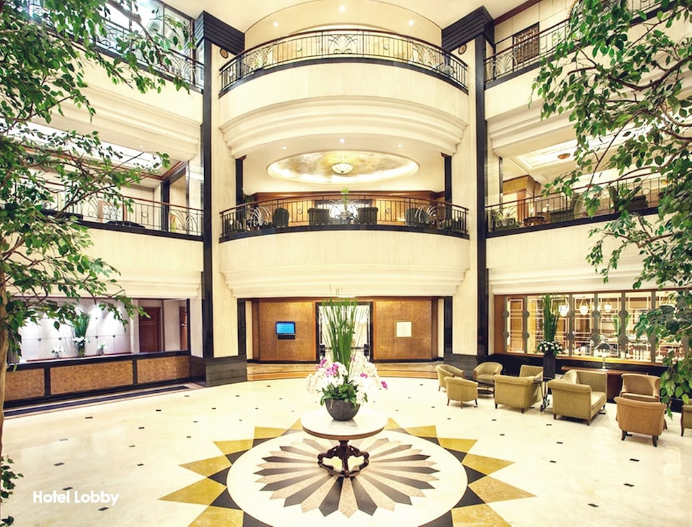 Menara Peninsula Hotel 9/46