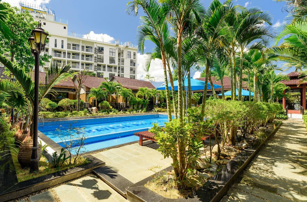 Ahaveda Resort 51/56