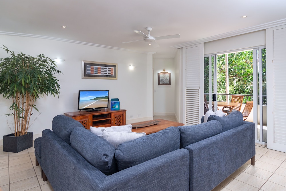 Mandalay Luxury Beachfront Apartments 43/59