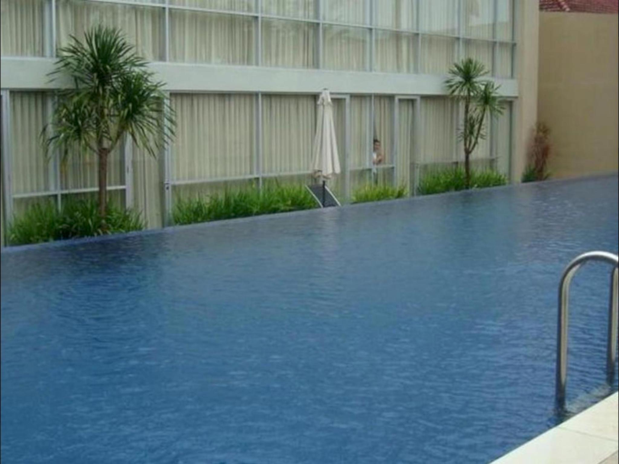 Hotel Royal Jember 19/24
