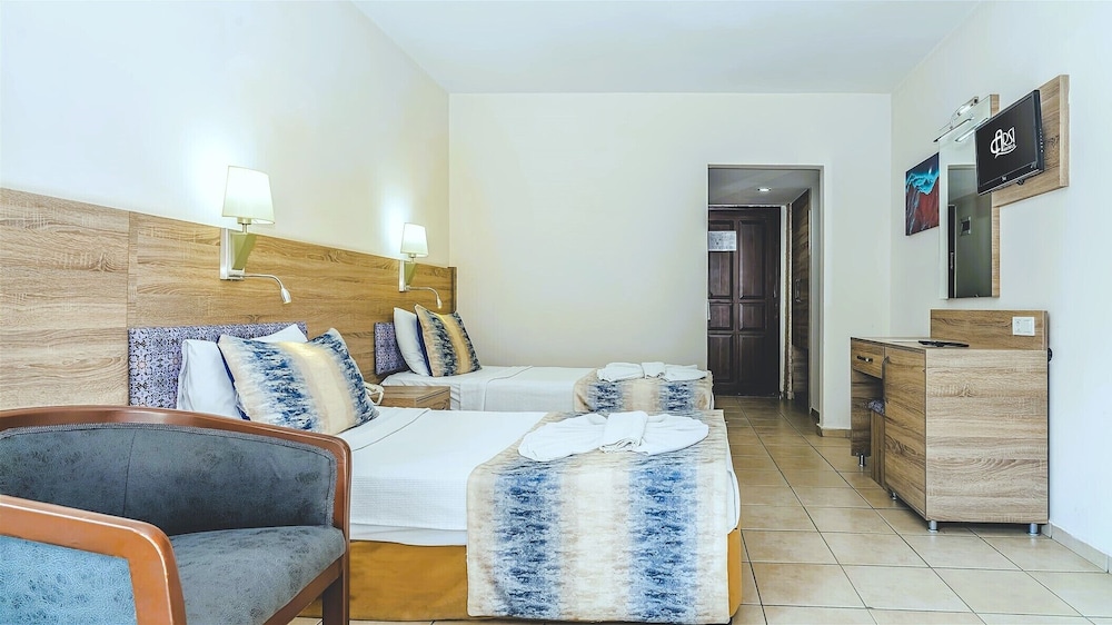 Kleopatra Arsi Hotel 24/78