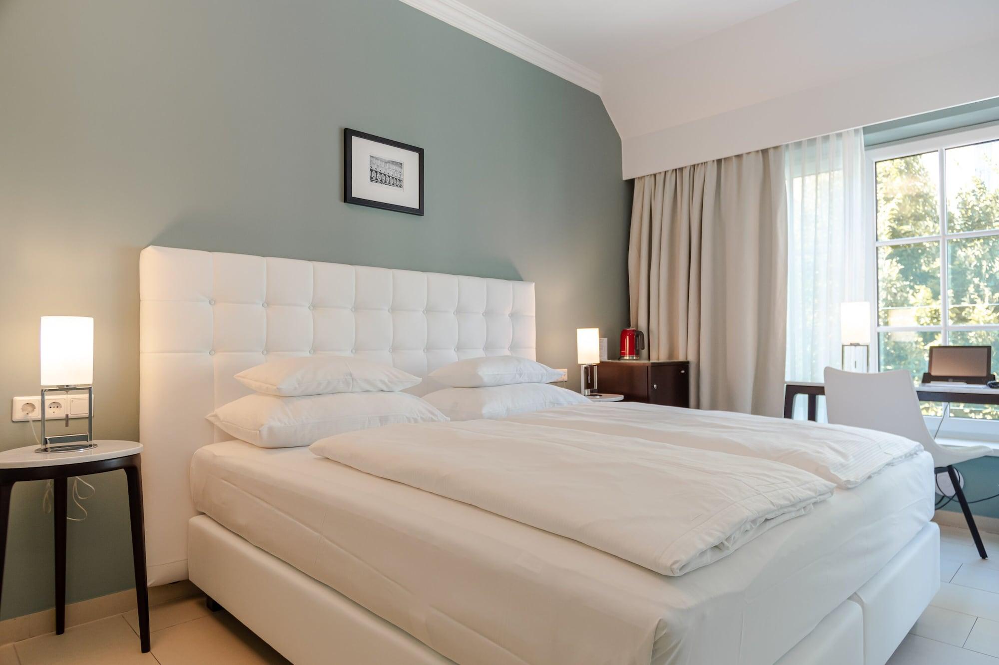 Junior Suite, Garden View, Balcony
