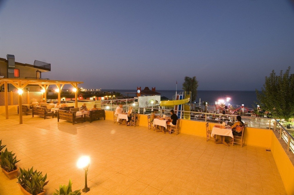 Club Hotel Sunbel 48/49