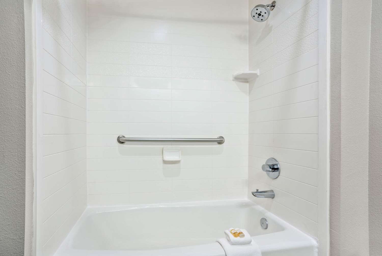 La Quinta Inn & Suites by Wyndham College Station South 64/64