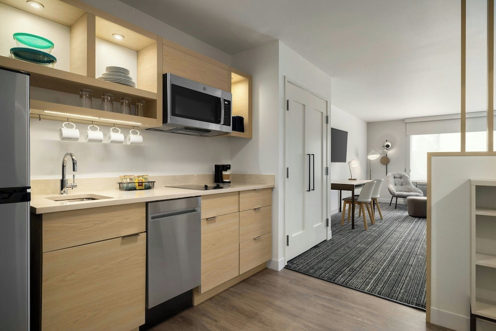 Towneplace Suites By Marriott Duluth 5/31