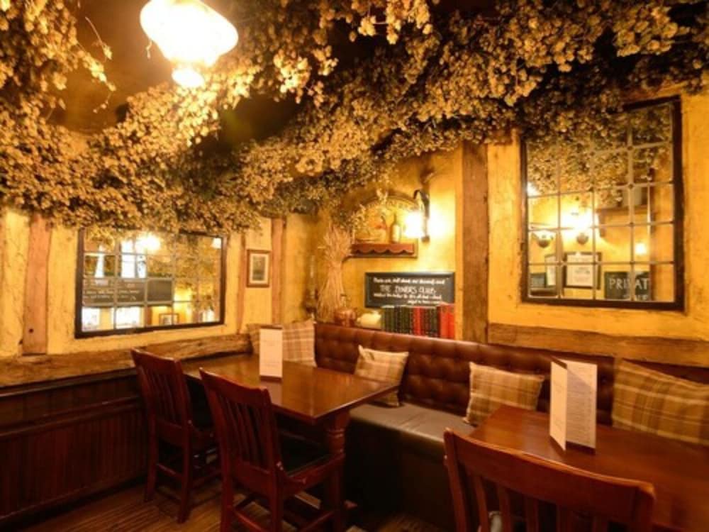 The Black Horse Inn 44/60