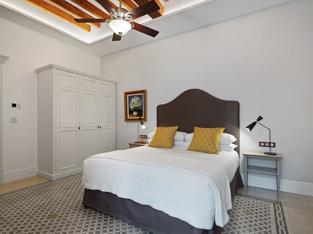 Hotel Gloria de Sant Jaume 20/71